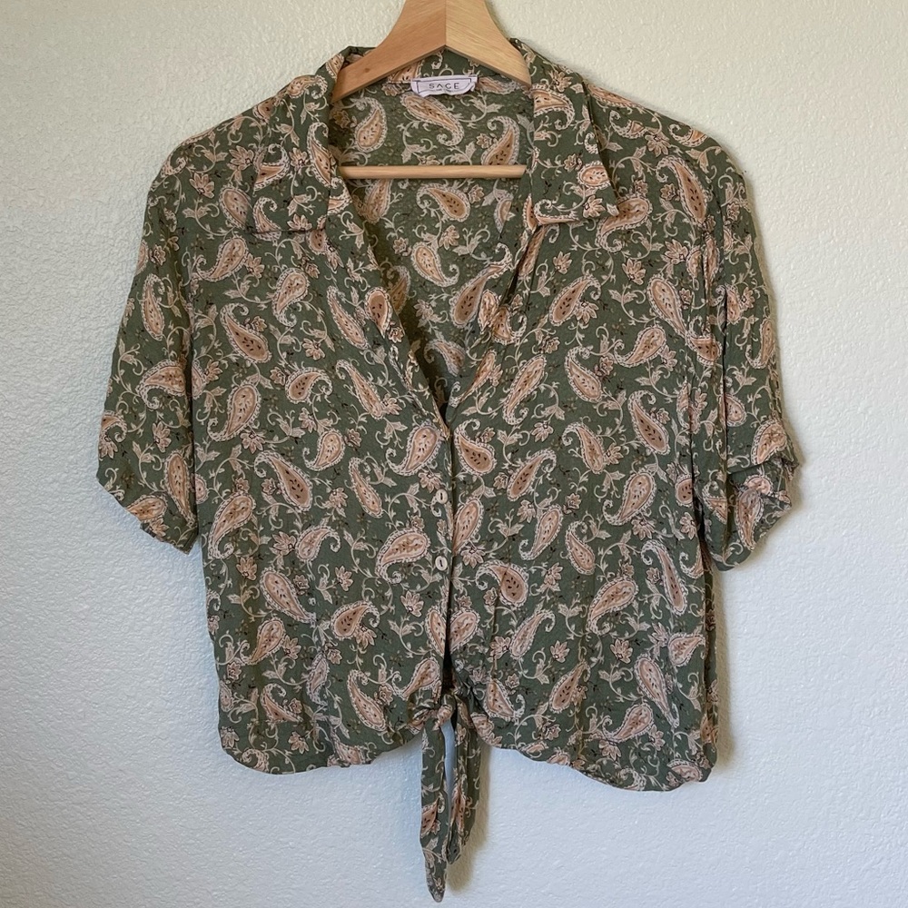 sage the label / green paisley tie front top
